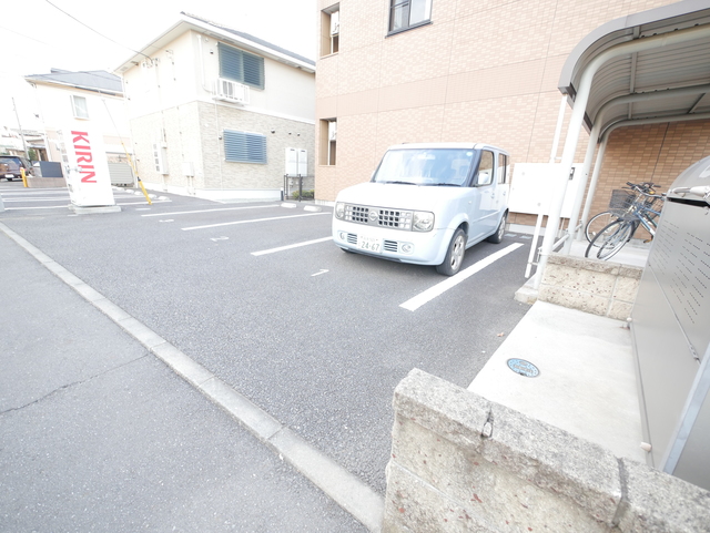 駐車場　★敷地内駐車場ございます★