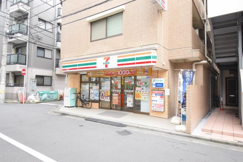 コンビニ　セブンイレブン 横浜浅間町1丁目店（コンビニ）まで133m
