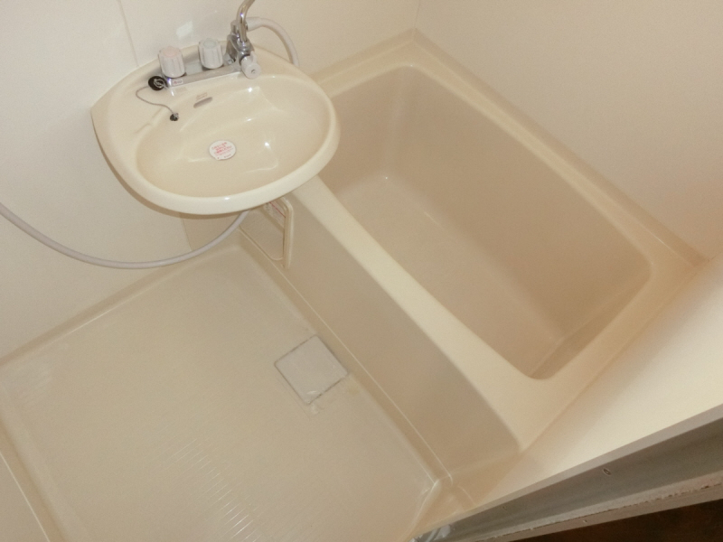 バス・シャワールーム　違う部屋写真