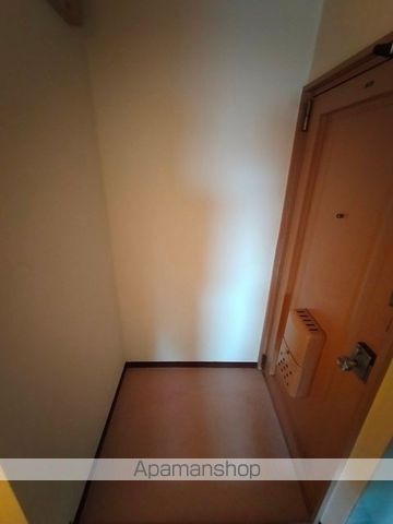 プチメゾン堀溝の玄関写真