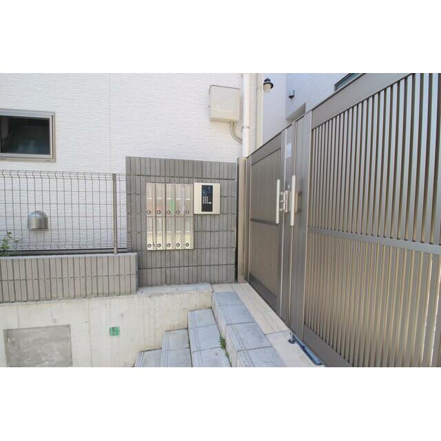 エントランス　オートロック門扉