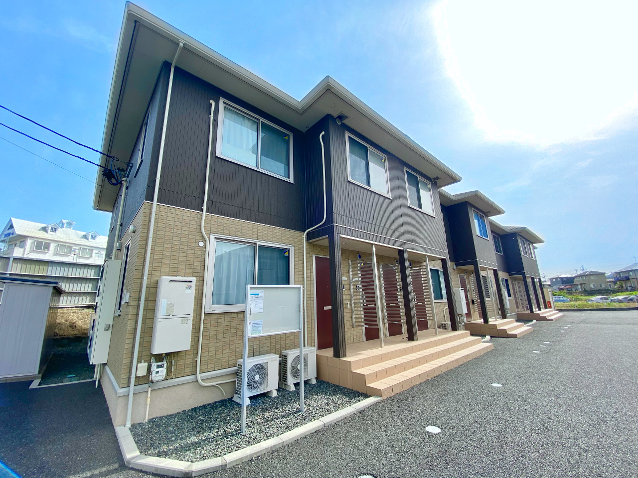 建物外観　外観部分・日当たり良好な物件です♪