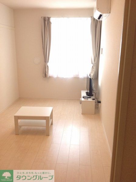 クレイノルーチェ ガジンの居間写真