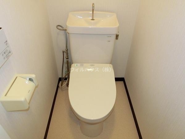トイレ　ウォシュレット付き！