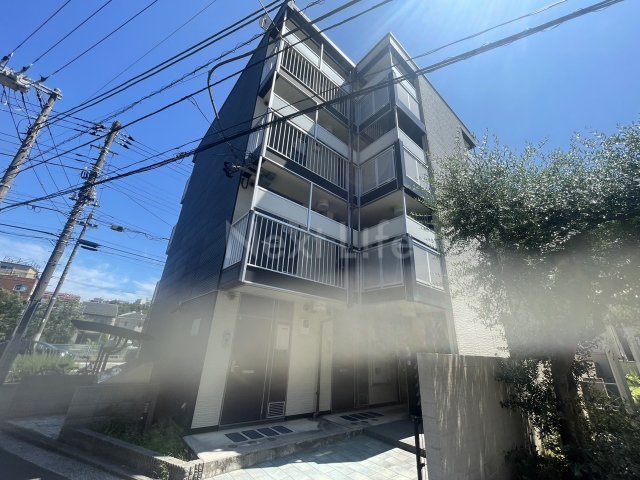 横浜市南区睦町のマンションの建物外観