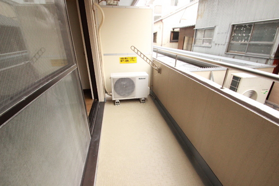バルコニー　※別号室の写真です
