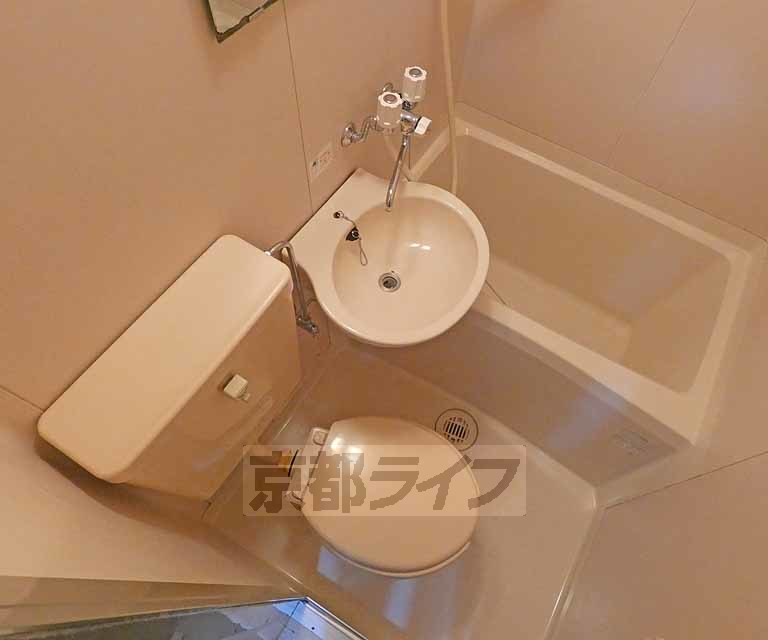 【京都市北区平野上柳町のアパートのバス・シャワールーム】