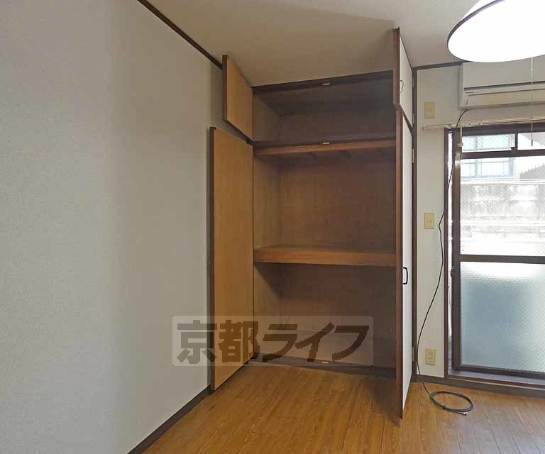 【京都市北区平野上柳町のアパートの収納】