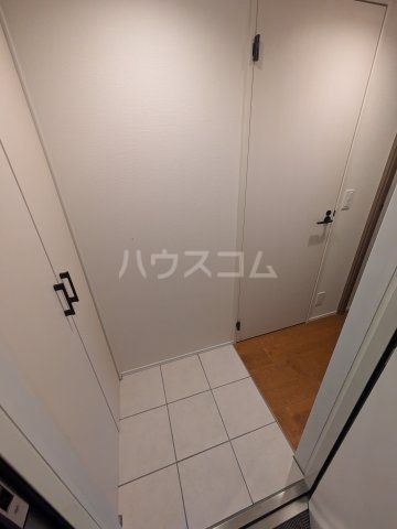 【グローリオシェルト池袋IIの玄関】