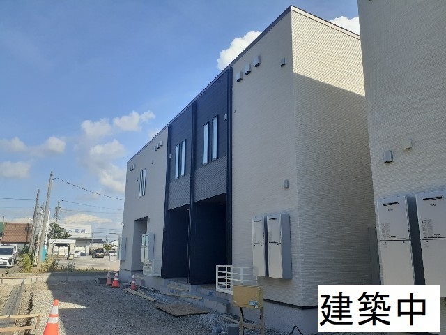 【ヒカルサ高岡野村サウス２号棟の建物外観】