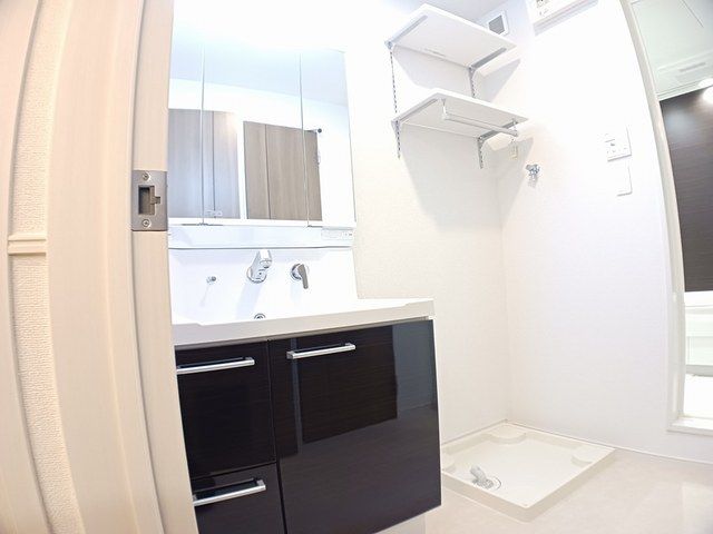 【木津川市加茂町里のアパートの洗面設備】