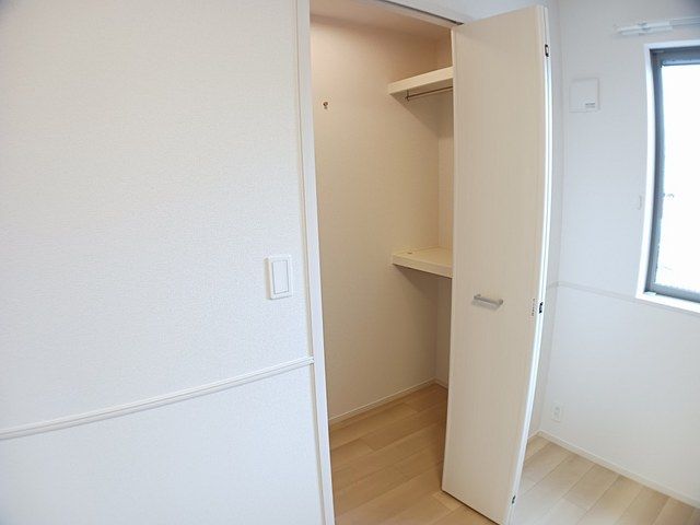 【木津川市加茂町里のアパートの収納】