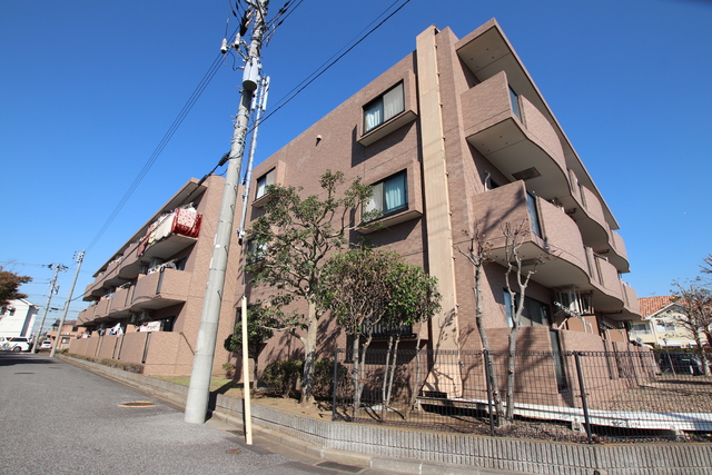 千葉市稲毛区稲毛町のマンションの建物外観