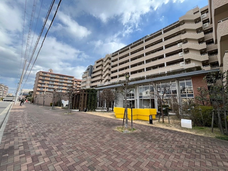 神戸市東灘区深江北町のマンションの建物外観