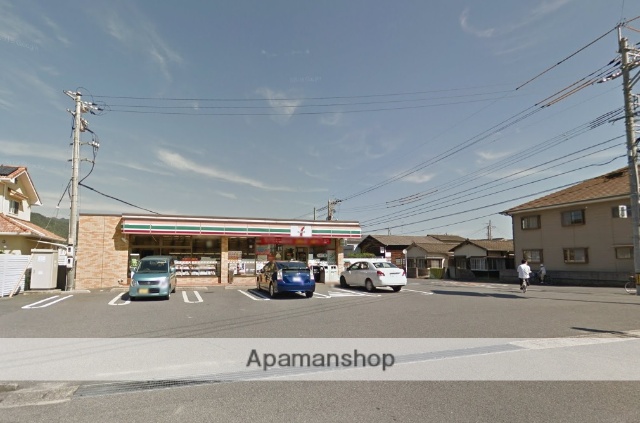 コンビニ　セブンイレブン（コンビニ）まで1108m