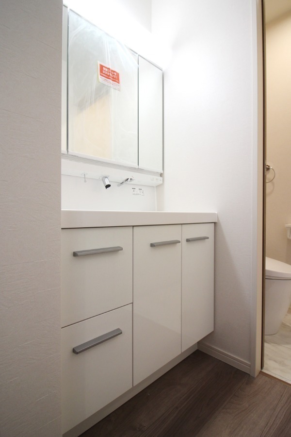 洗面設備　洗面化粧台シャンプードレッサー