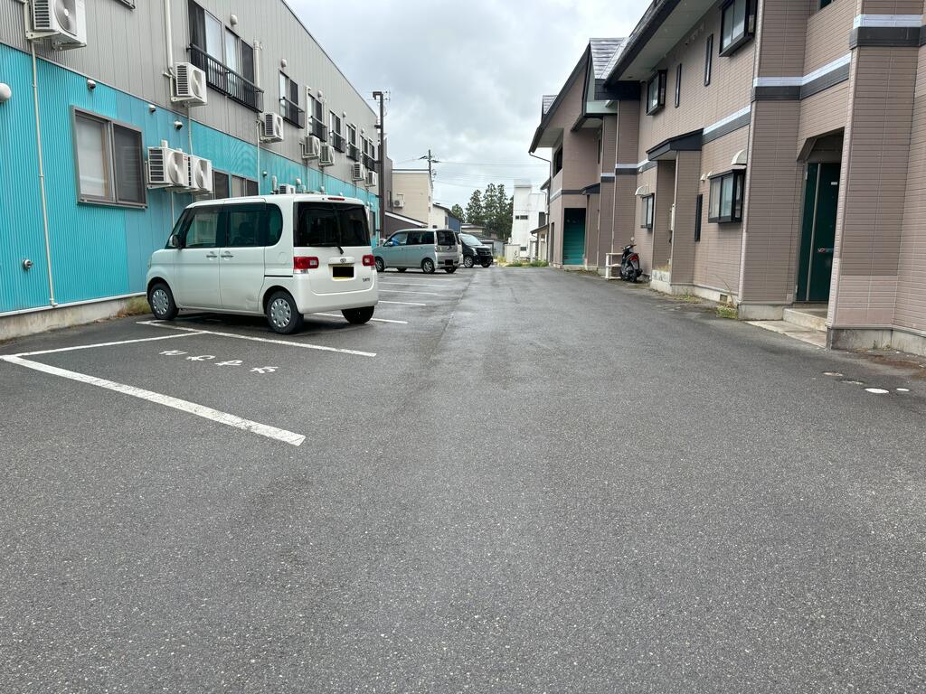 【ACTめざみの駐車場】