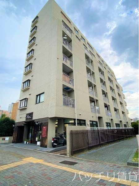 名古屋市熱田区森後町のマンションの建物外観