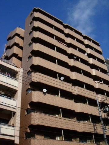 横浜市中区長者町のマンションの建物外観