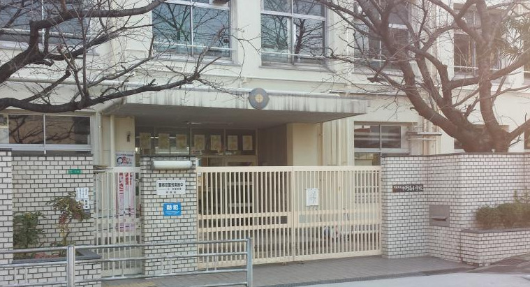 【ヴィーブル平野の小学校】