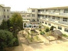 小学校　岡山市立西小学校（小学校）まで922m