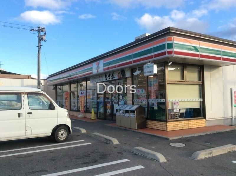 コンビニ　セブンイレブン岡山田中店（コンビニ）まで195m
