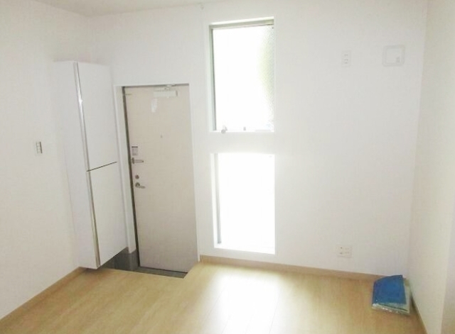 玄関　（参考写真）