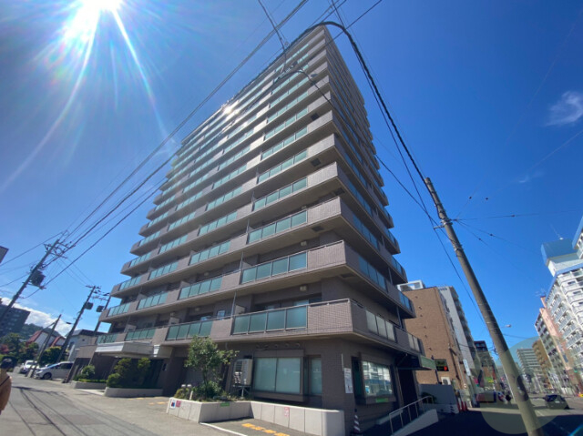 建物外観　札幌市中央区南８条西「サムティレジデンス南８条」