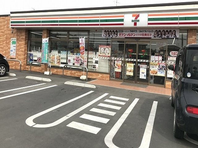 コンビニ　セブンイレブン小見店（コンビニ）まで1900m