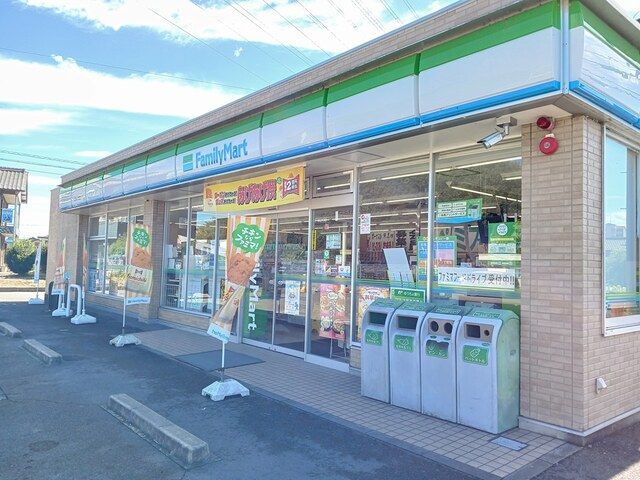 コンビニ　ファミリーマート一宮浅井大野店（コンビニ）まで512m