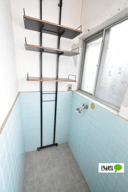 洗面設備　洗濯機置き場