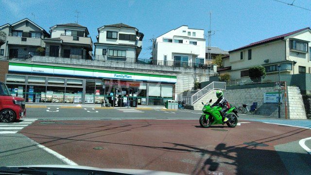 コンビニ　ファミリーマート 拝島駅北店（コンビニ）まで1545m