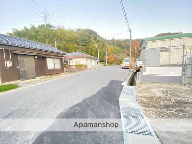 その他　前面道路（その他）まで0m