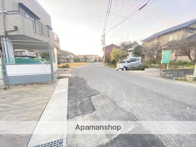 その他　前面道路（その他）まで0m