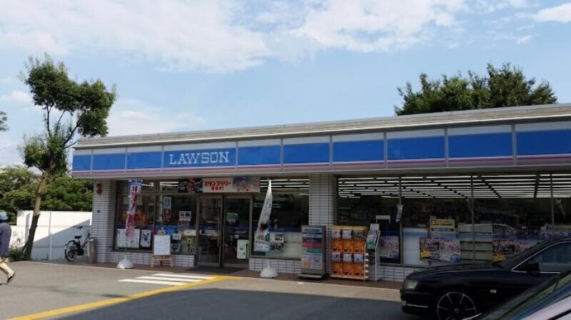コンビニ　ローソン箕面桜三丁目店（コンビニ）まで450m
