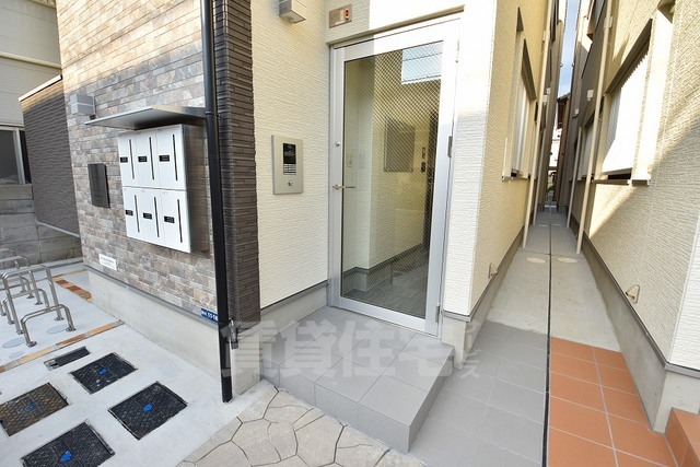 エントランス　外観