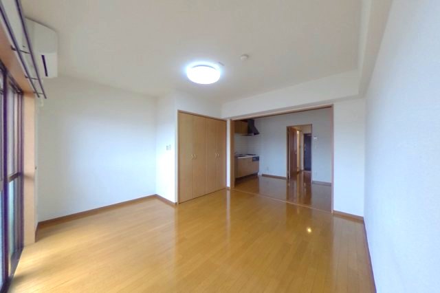 居室・リビング　6階別室の参考写真です。現況を優先します。(603)