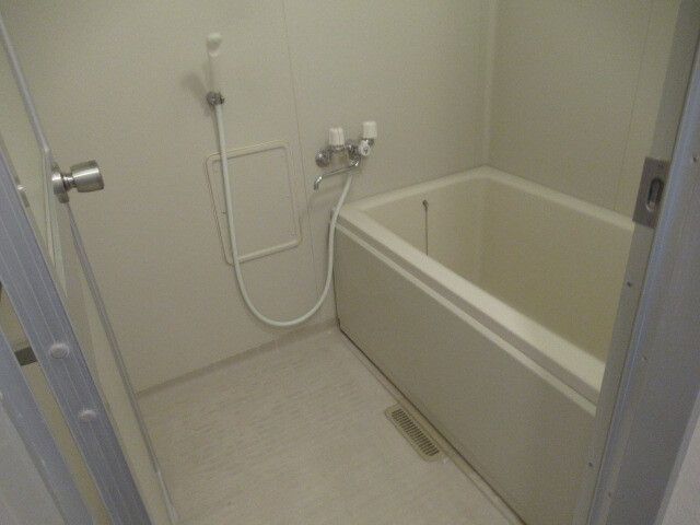 バス・シャワールーム　現況優先