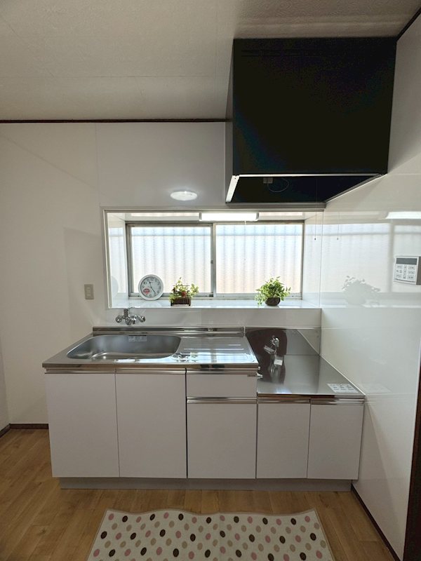 キッチン　キッチン新品交換済みです