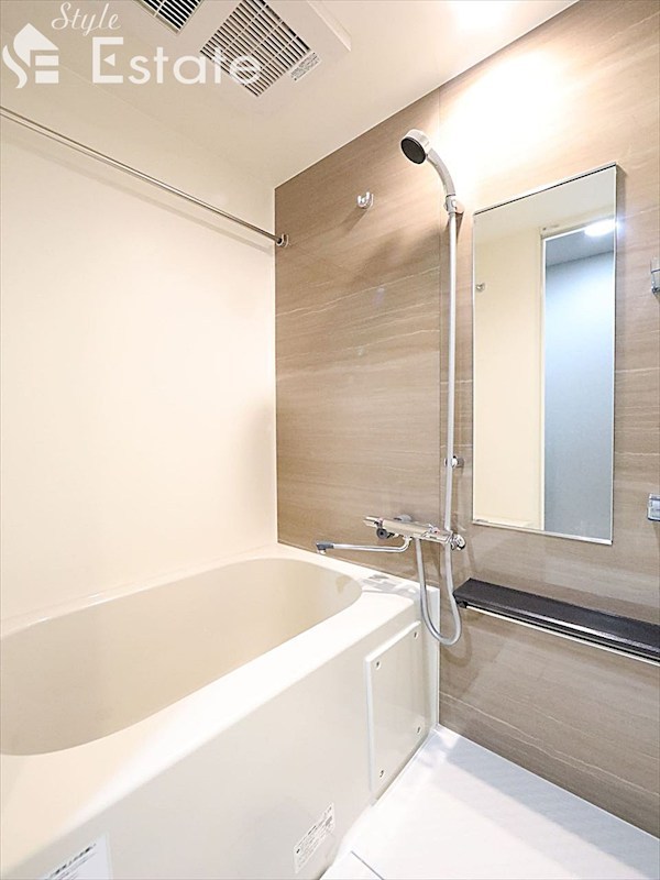 バス・シャワールーム　バスルーム