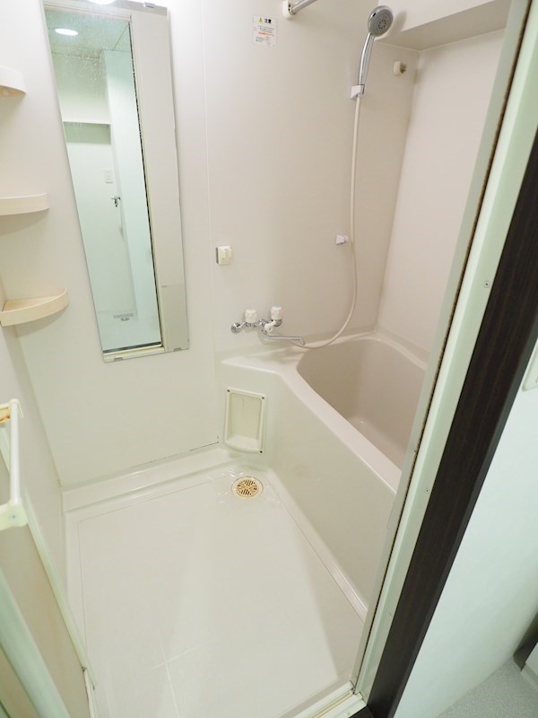 バス・シャワールーム　お風呂もきれいです♪