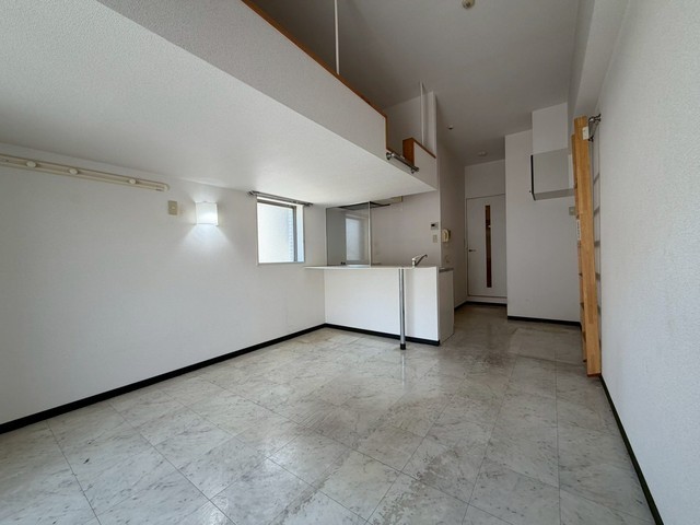 居室・リビング　別号室の写真です