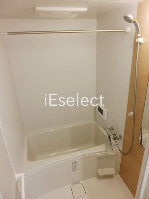 バス・シャワールーム　浴室乾燥機能付きのお風呂です。