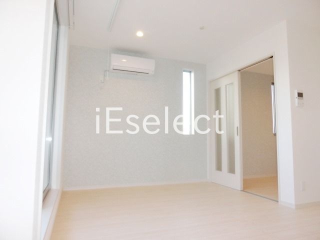 居室・リビング　おしゃれなデザイナーズ物件です。