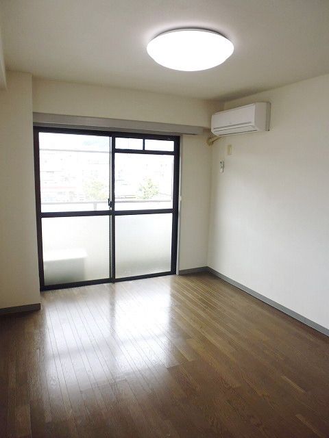 居室・リビング　★洋室6帖★