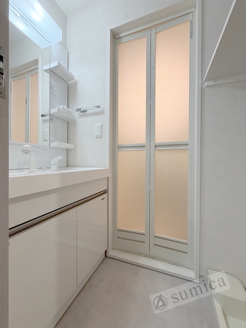 洗面設備　洗面脱衣所付き！独立洗面台が便利です♪♪