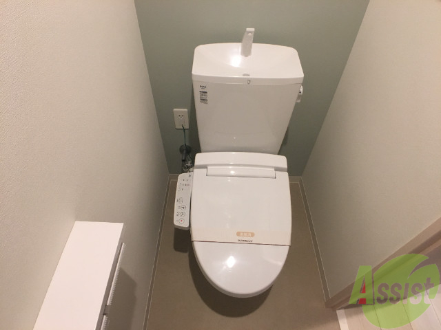 トイレ　嬉しいウォシュレット機能付きです。シャワートイレは便利ですね