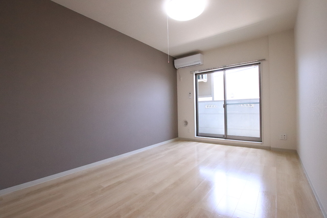 居室・リビング　☆７．８帖洋室☆