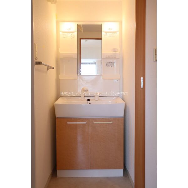 洗面設備　※入居中の為現状優先
