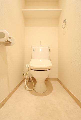 トイレ　ウォシュレット設置済み